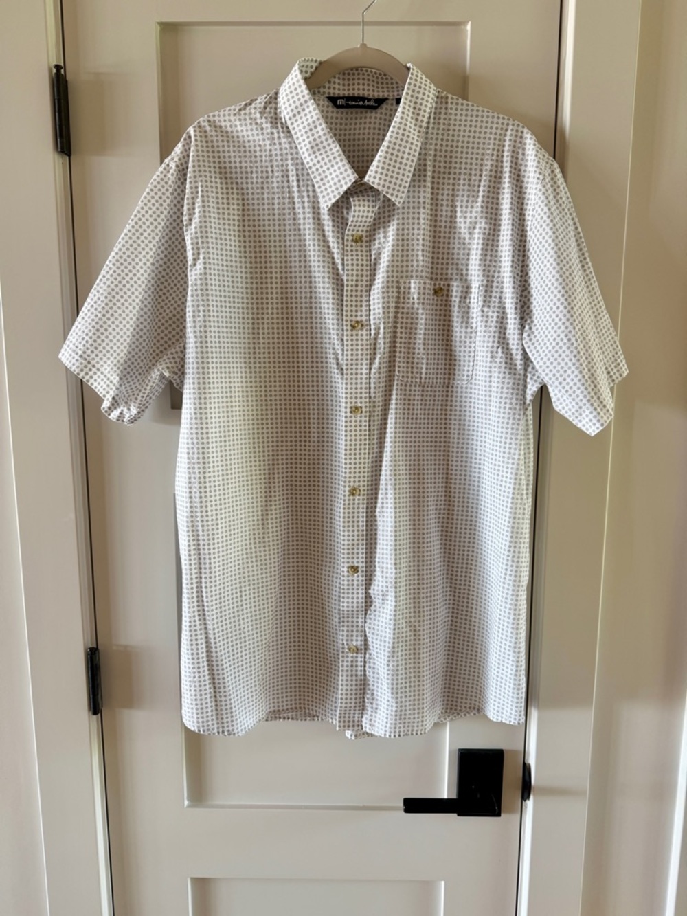 TravisMathew Men's Short-Sleeve Button-Down Shirt in White & Grey XXL